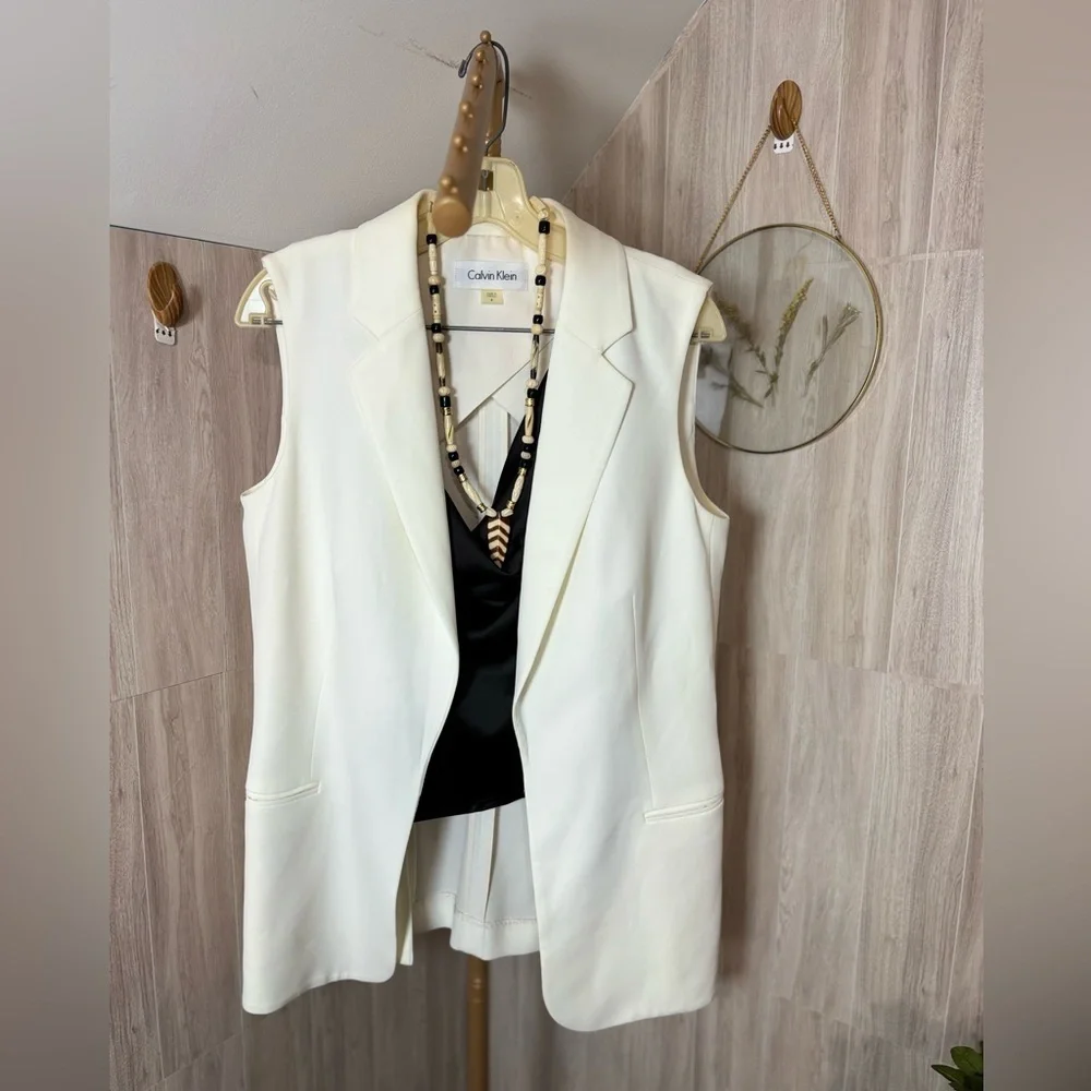 Calvin Klein Women's Cream Sleeveless Vest Blazer